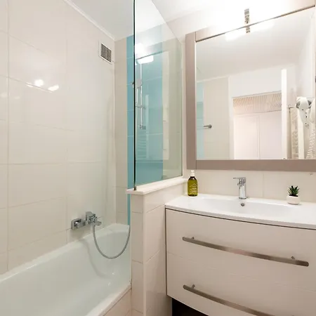 Apartment Le Coquillage - 200 Metres De La Cannes